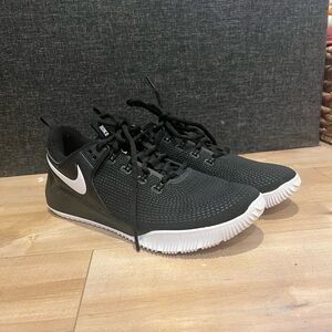 Nike Zoom HyperAce 2
Women's Volleyball Shoe size 9 , black new